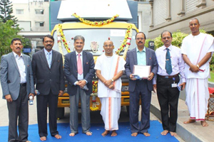 Vijaya Bank donates meal delivery van